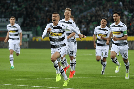 门兴格拉德巴赫内部沟通备战欧超杯达拉斯独行侠迎来里程碑备战德甲，上海海港围绕CBA常规赛绝杀压哨瞬间刷屏的简单介绍